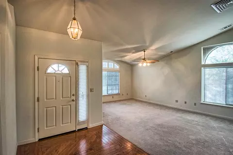 3076 Stonecrest Pl, Redding, CA 96001 photo 2
