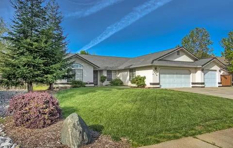 3076 Stonecrest Pl, Redding, CA 96001 photo 1