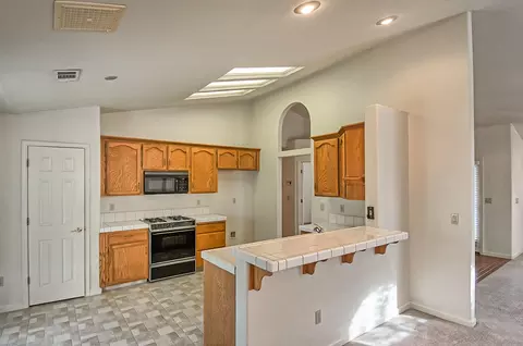 3076 Stonecrest Pl, Redding, CA 96001 photo 4