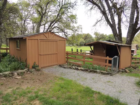 20993 Yogi Bear Ln, Redding, CA 96003 photo 23