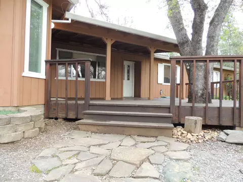 20993 Yogi Bear Ln, Redding, CA 96003 photo 2