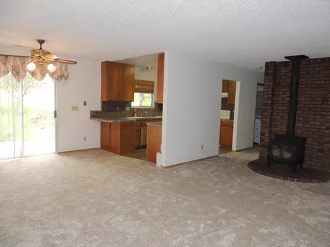 20993 Yogi Bear Ln, Redding, CA 96003 photo 4