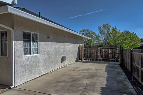 1777 Lakeside Dr, Redding, CA 96001 photo 23