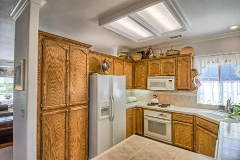 1777 Lakeside Dr, Redding, CA 96001 photo 10