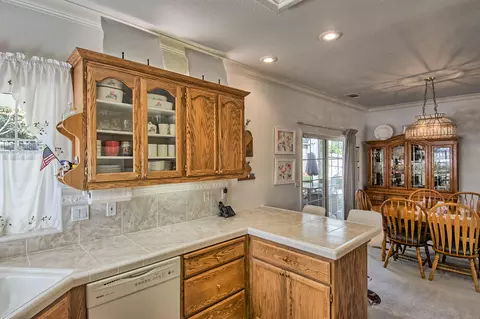 1777 Lakeside Dr, Redding, CA 96001 photo 11