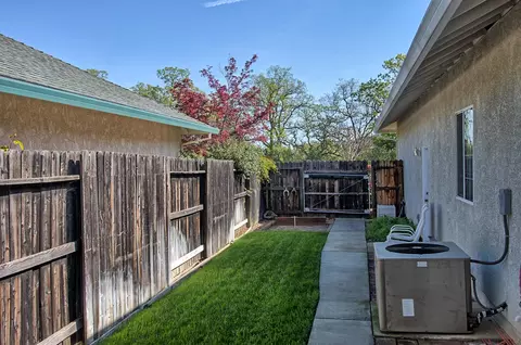 1777 Lakeside Dr, Redding, CA 96001 photo 28