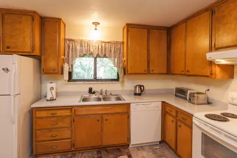 9681 Swasey Dr, Redding, CA 96001 photo 10
