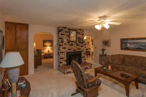 9681 Swasey Dr, Redding, CA 96001 photo 3