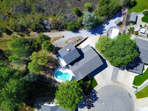 4687 Kenmare Ct, Redding, CA 96001 photo 21