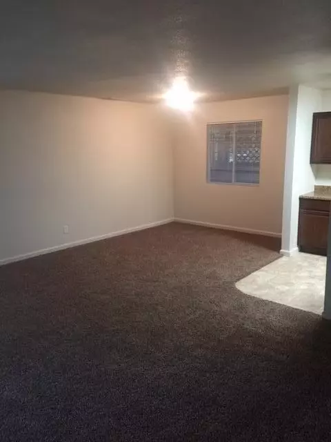 2566 Russell St, Redding, CA 96001 photo 6