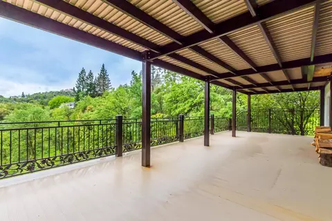 655 Royal Oaks Dr, Redding, CA 96001 photo 32