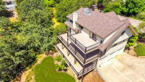 655 Royal Oaks Dr, Redding, CA 96001 photo 1