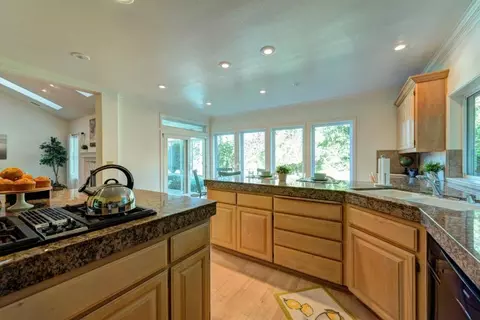 791 Sunriver Ln, Redding, CA 96001 photo 6