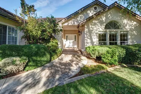 791 Sunriver Ln, Redding, CA 96001 photo 1