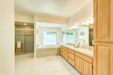 791 Sunriver Ln, Redding, CA 96001 photo 10