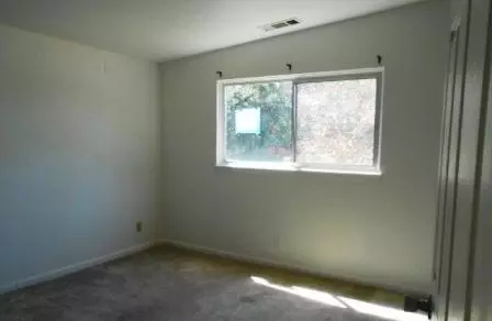2771 Fairway Ave, Redding, CA 96002 photo 4