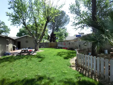 2646 Rainbow, Redding, CA 96002 photo 7