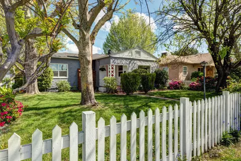 782 South St, Redding, CA 96001 photo 3