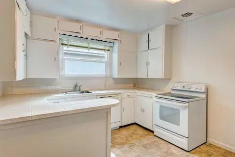 782 South St, Redding, CA 96001 photo 16