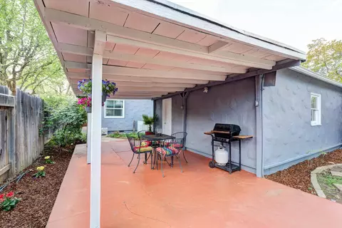 782 South St, Redding, CA 96001 photo 37