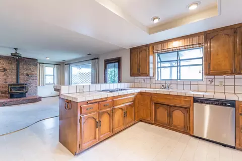 2947 Panorama Dr, Redding, CA 96003 photo 9