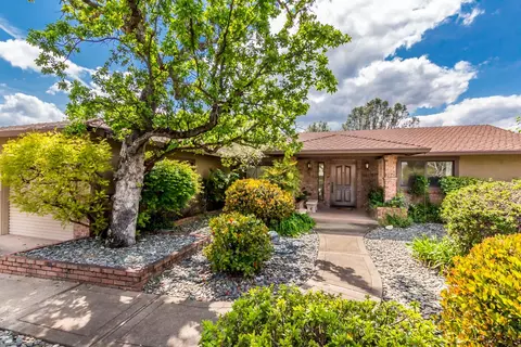 2947 Panorama Dr, Redding, CA 96003 photo 5