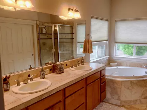 2097 Hedgerow Ave, Redding, CA 96003 photo 26