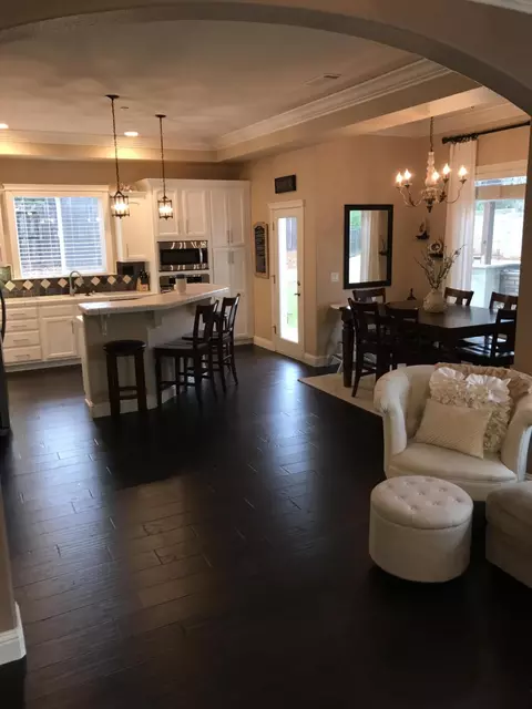 2097 Hedgerow Ave, Redding, CA 96003 photo 9