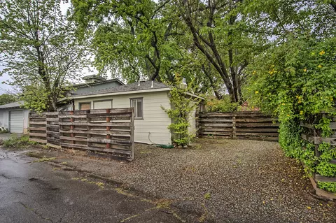 725 Gold St, Redding, CA 96001 photo 47