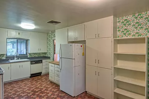 725 Gold St, Redding, CA 96001 photo 11
