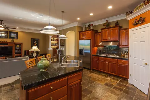 15527 Mountain Shadows Dr, Redding, CA 96001 photo 29