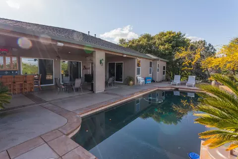 15527 Mountain Shadows Dr, Redding, CA 96001 photo 3