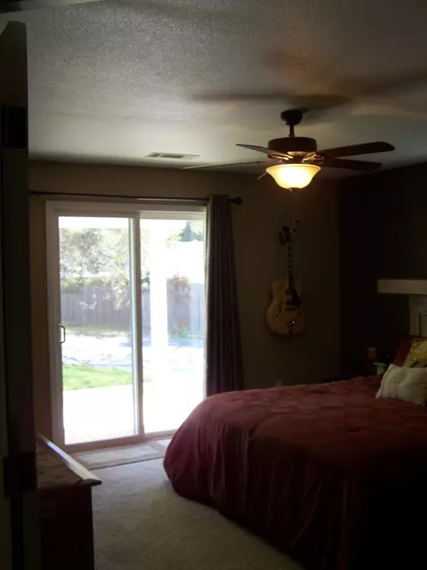1365 Hermitage Ct, Redding, CA 96002 photo 14