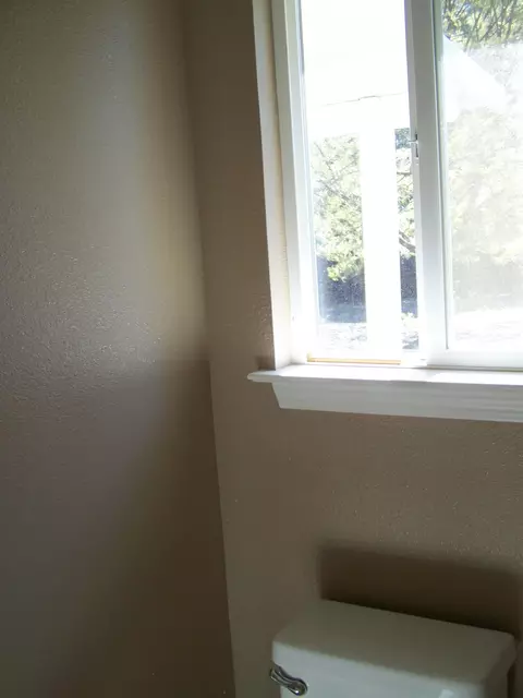 1365 Hermitage Ct, Redding, CA 96002 photo 17