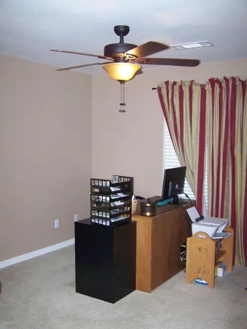 1365 Hermitage Ct, Redding, CA 96002 photo 10