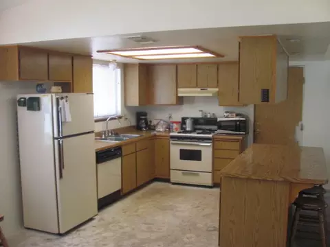 2950 Girvan Rd, Redding, CA 96001 photo 3