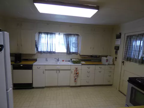 28056 Metzger Rd, Fall River Mills, CA 96028 photo 5