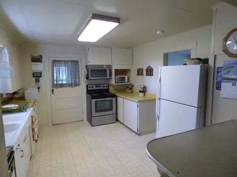 28056 Metzger Rd, Fall River Mills, CA 96028 photo 4