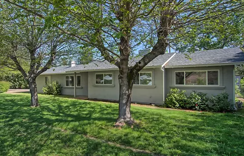 4367 E Bonnyview Rd, Redding, CA 96001 photo 4