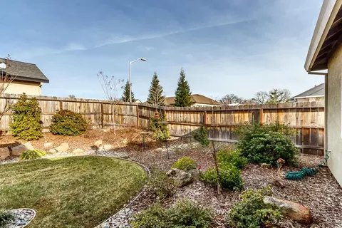 3292 Laver St, Redding, CA 96002 photo 30