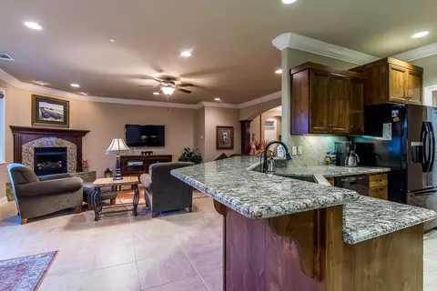 3292 Laver St, Redding, CA 96002 photo 3