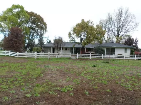 5240 Huntington Dr, Redding, CA 96002 photo 23