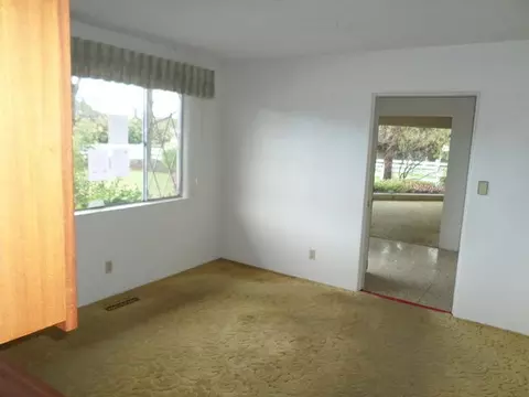 5240 Huntington Dr, Redding, CA 96002 photo 4