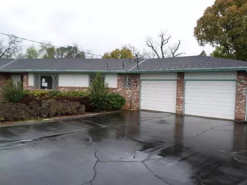 5240 Huntington Dr, Redding, CA 96002 photo 1