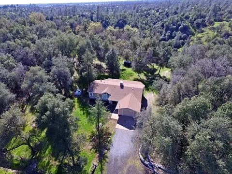 13435 Dry Creek Rd, Bella Vista, CA 96008 photo 3