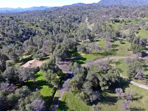 13435 Dry Creek Rd, Bella Vista, CA 96008 photo 4