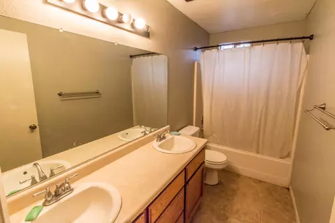 6885 Hemlock St, Redding, CA 96001 photo 7