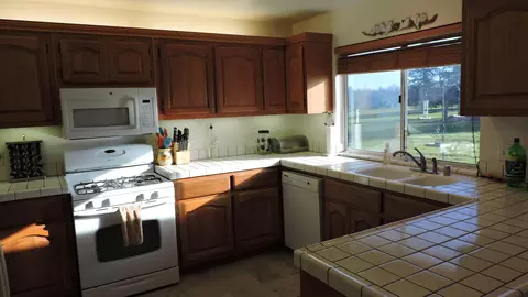 20433 Portero Dr, Redding, CA 96003 photo 14