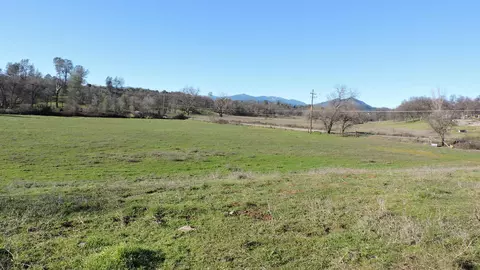 20433 Portero Dr, Redding, CA 96003 photo 7