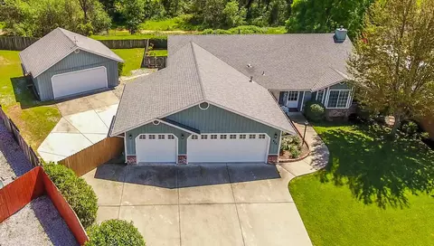 878 Fountain Cir, Redding, CA 96003 photo 29